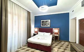 The Five Oscars Inn